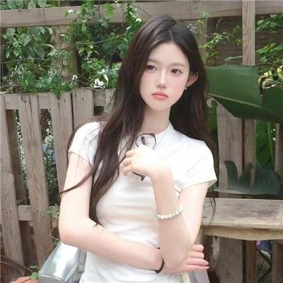 莲花闹海棠